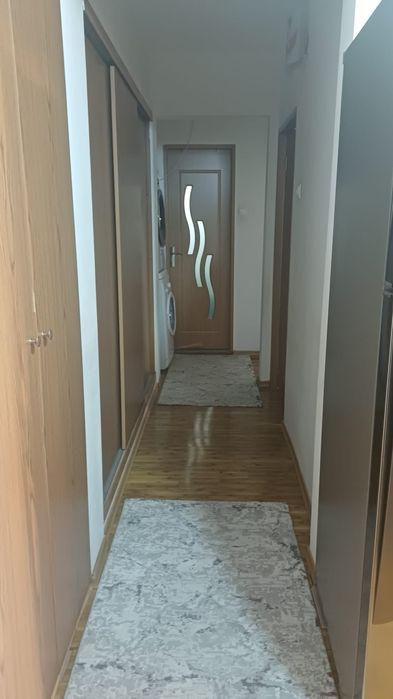Vând apartament 3 camere Mioveni