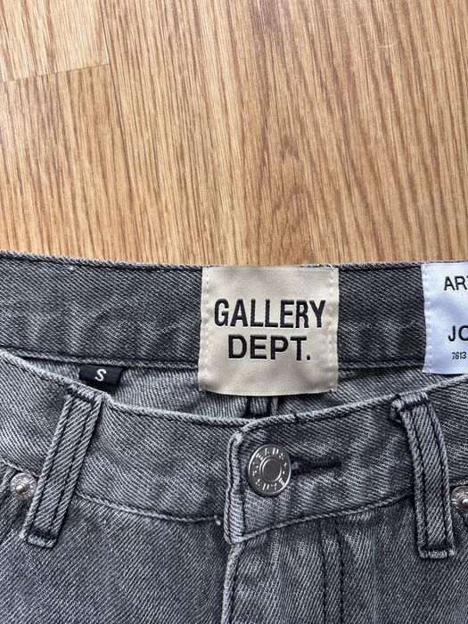Blugi Gallery Dept.