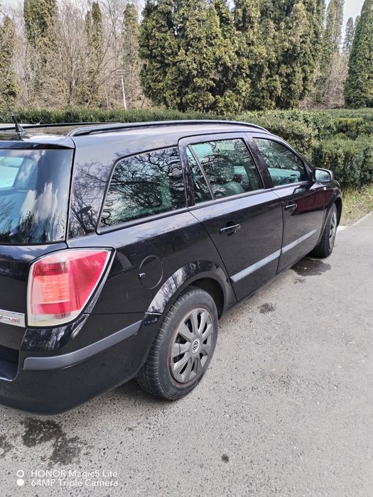 Vând auto Opel astra H