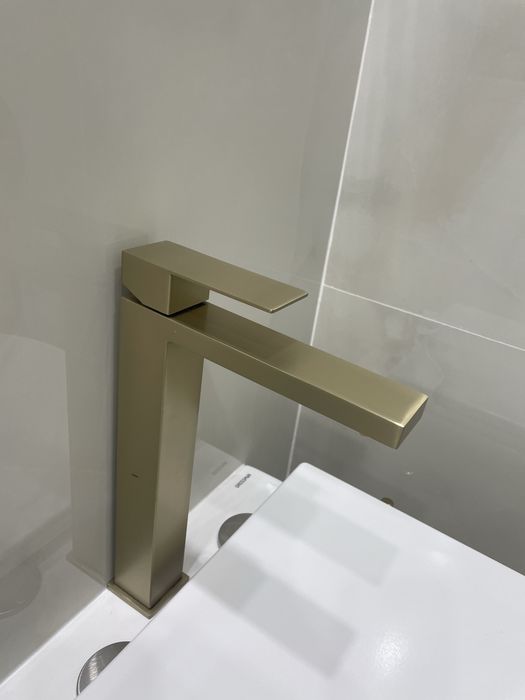 Смеситель на кухонную мойку