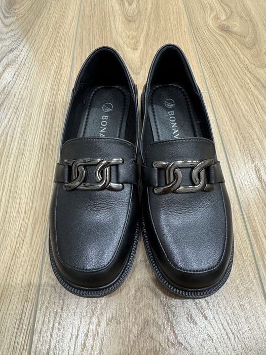 Продам туфли лоуферы