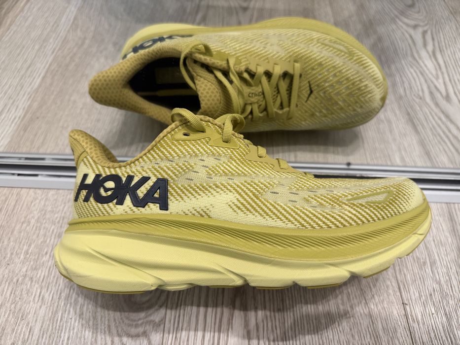 Hoka    clifton    9