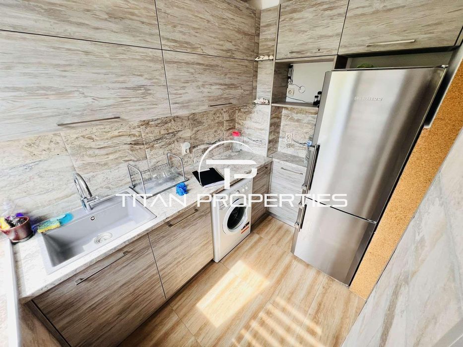 Дава се под наем Тристаен апартамент в Бургас, Лазур - 80 кв.м за 612 € - Снимка #2