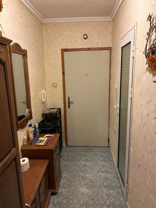 Дава се под наем Двустаен апартамент в Бургас, Меден рудник - зона А - 50 кв.м за 114.75 € - Снимка #2