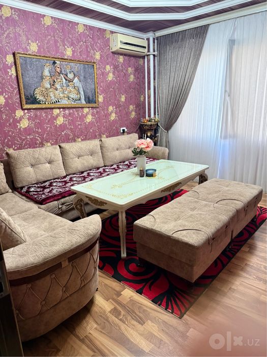 Уголок и Стол Пуфиклари билан 2 та