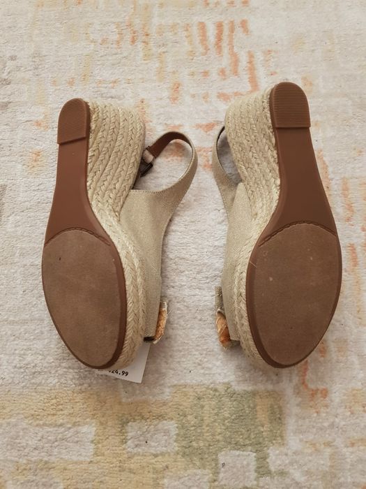 Oferta!!!Sandale dama noi marimea 37