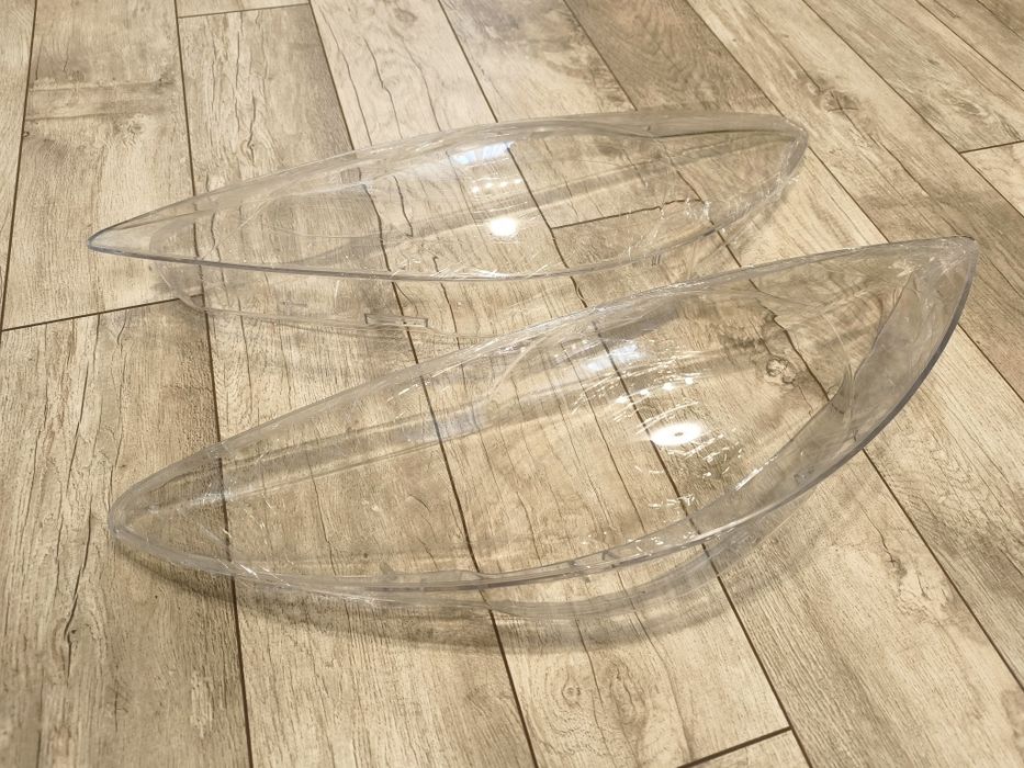 Стекло фары Peugeot 307