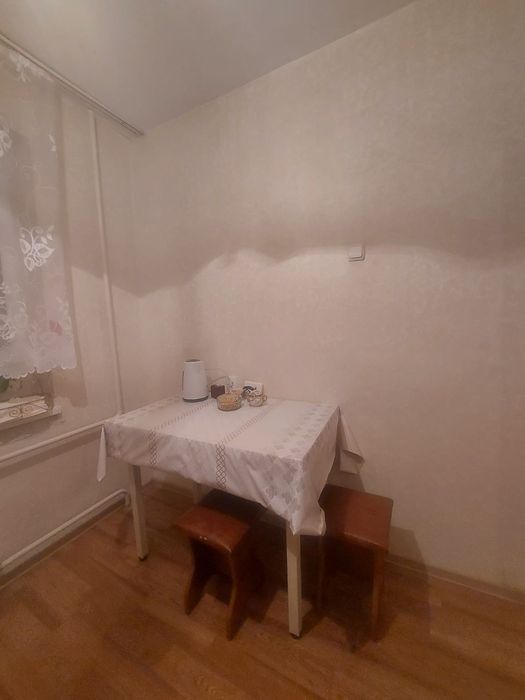 Сдаётся 2х ком в центре мкр Достык, семейным