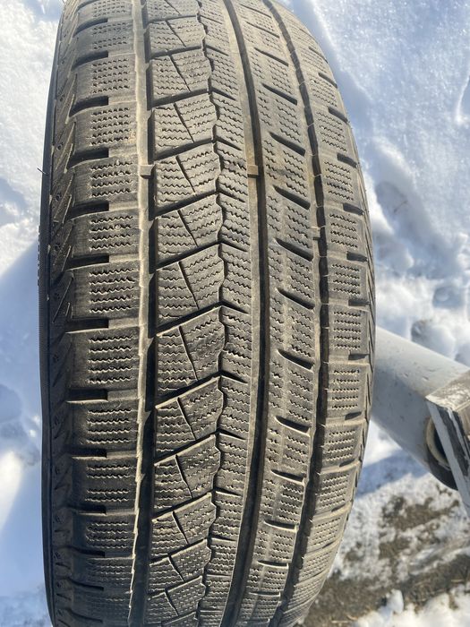 Комплект зимних шин