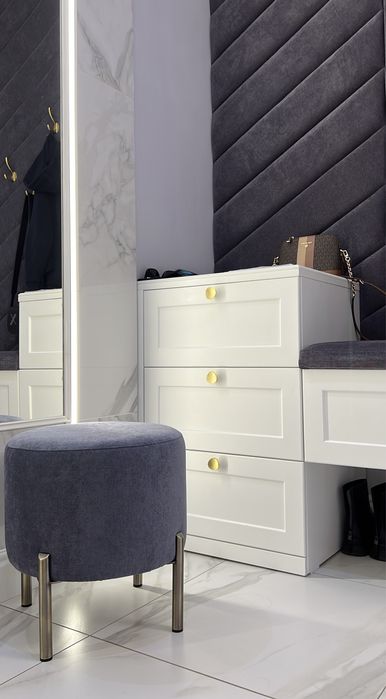 Пуф с ножками