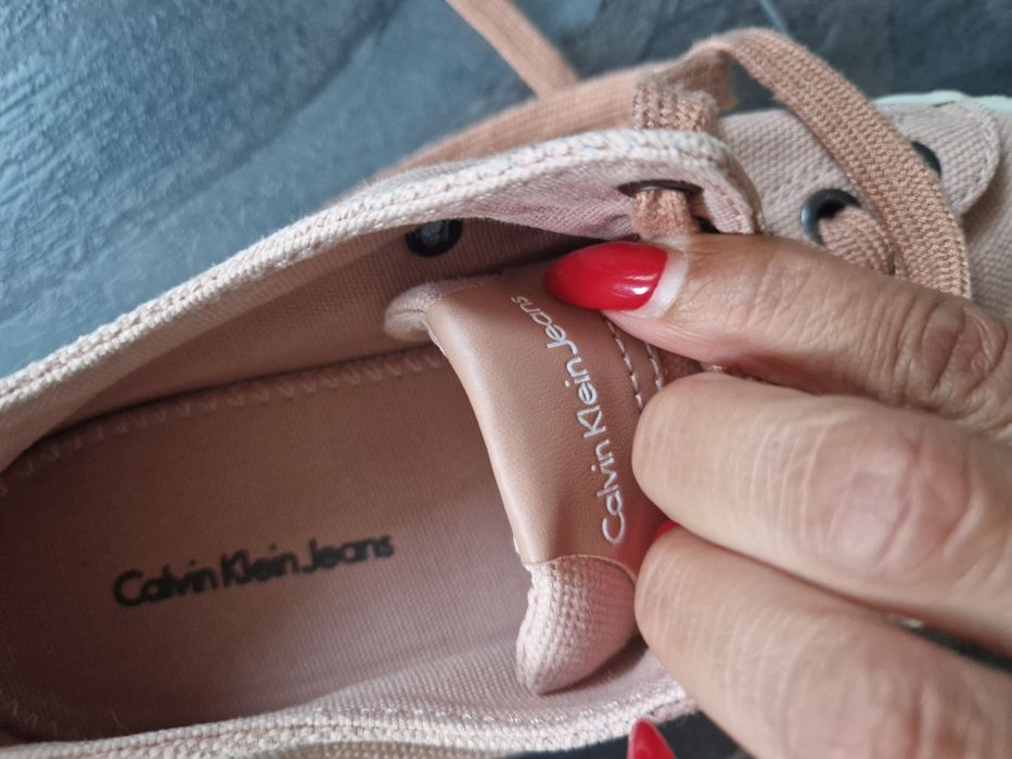 Сникърси Calvin Klein 35 номер