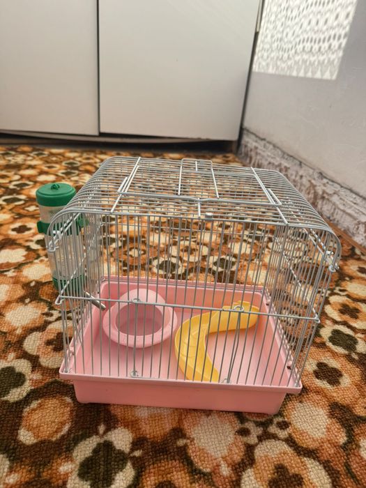 Продам клетки  для хомяков