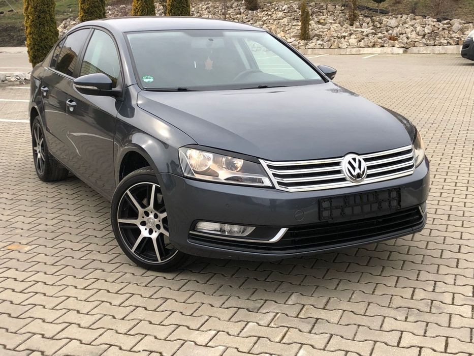 VW Passat berlina an fabricatie 2012 motor 1.4 benzina 122cp  climatronic parktronic computer jante euro5