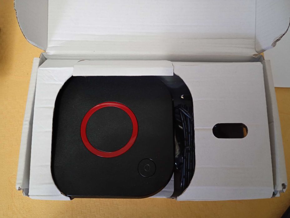 Smart tv stik MAG 544W3