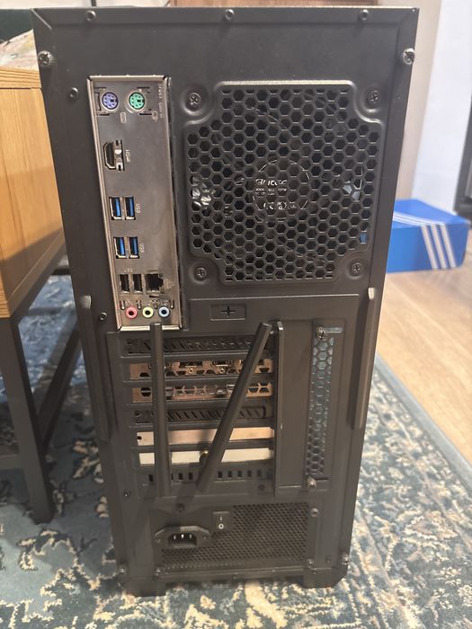 PC gaming i7-9700k, rtx 3070, 32gb ram, 128 ssd1, 512 ssd2, 1 tb hdd