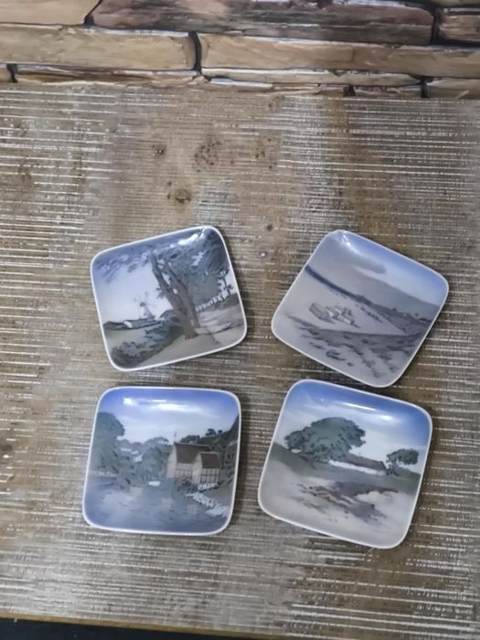 Малки чинии за стена