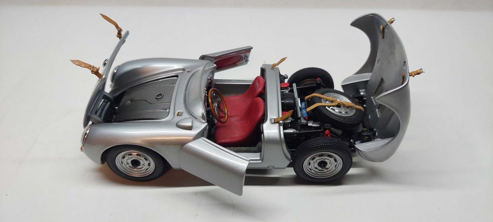 Macheta de colectie Porsche 550 Spyder 1954 M009 1/24 CMC