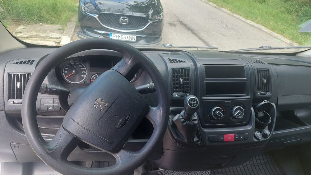 De vanzare Peugeot Boxer an 2013 /  2.2 Diesel / 295.000 km / Aer Condiționat /Acte la zi/ Varianta lunga