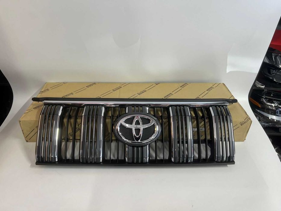 Решетка радиатора оригинал Toyota Prado 160
