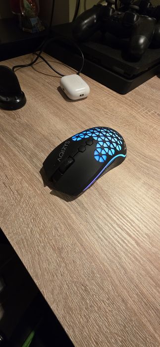 Vand mouse AQIRYS