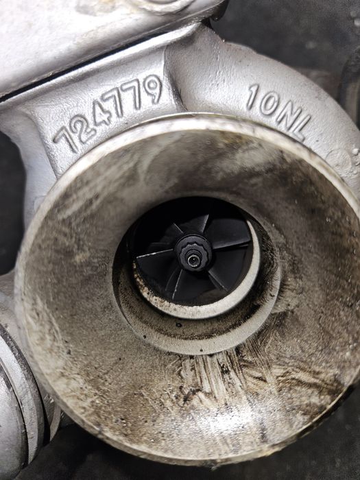 Turbina Bmw e90 n47d20c 177 cp .