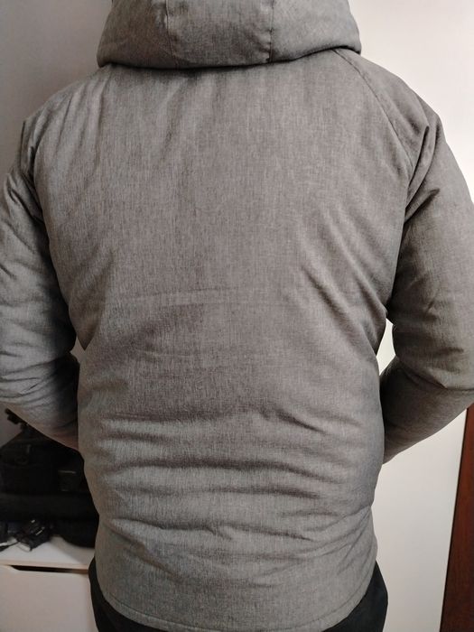 Geaca barbati marimea XL, purtata de 2 ori, in stare impecabila