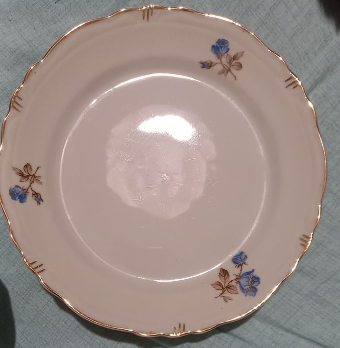 Емблематичен български порцеланов сервиз