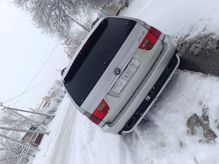 В продаже БМВ х5