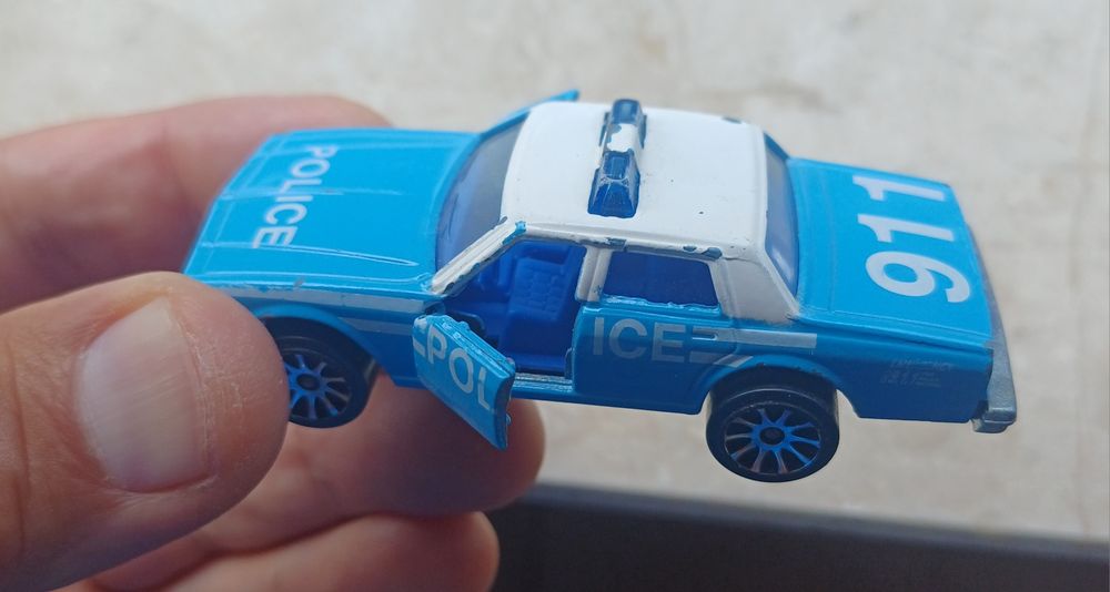 метална количка Chevrolet Impala от френската марка Majorette. Моделът е с каталожен номер № 240 и е в мащаб 1/69. [1, 2, 3]
Метална количка Chevrolet