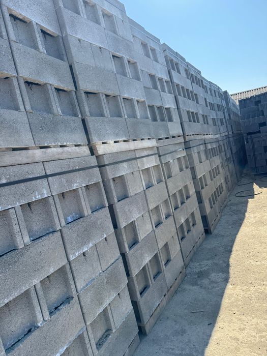 Boltari din beton vibropresati