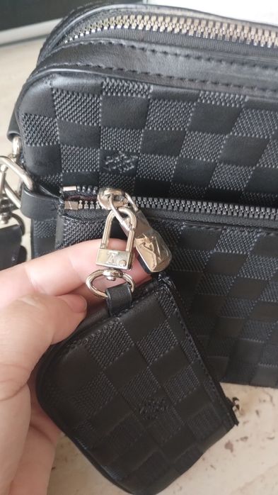 Geantă Luis Vuitton paris originală piele