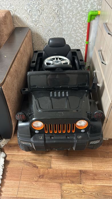 Продам машинку электронную