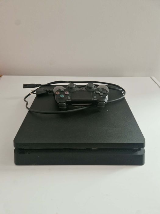 PlayStation 4 slim