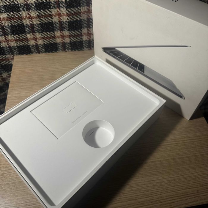 MacBook Pro 13 - 2017 года (MLL42RU/A (Space Grey) A1708)