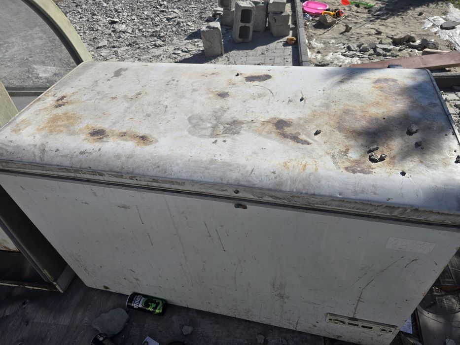 Продам морозильник