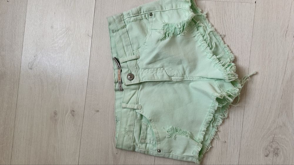 Одежда хс-с размера 2000тг