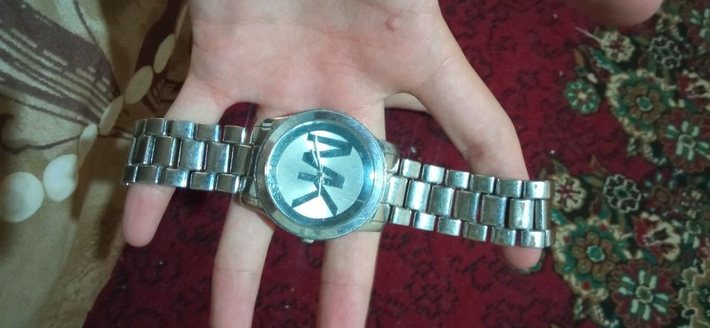 Michael Kors часы продается