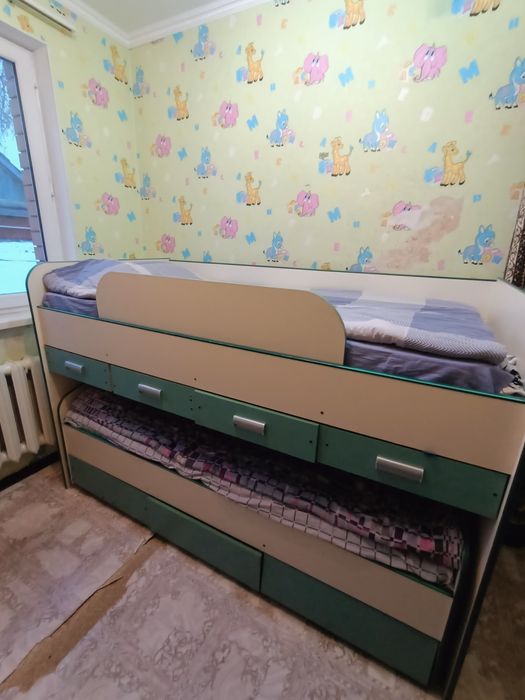 Двухярусный кровать