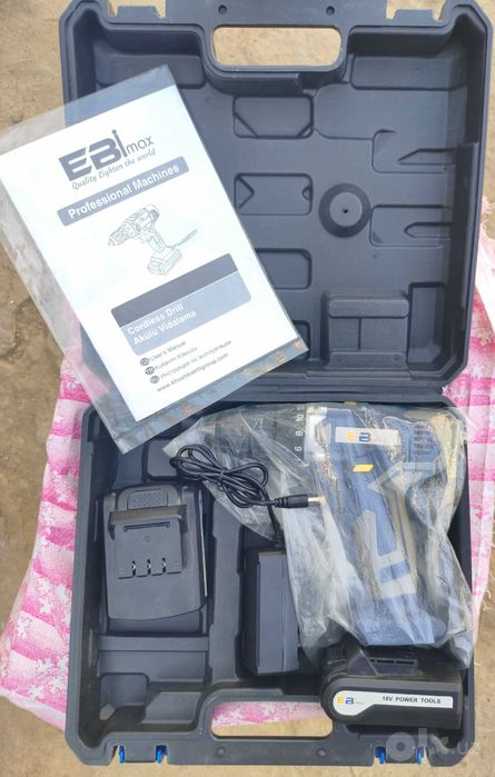 Шуруповерт 18V в кейсе
