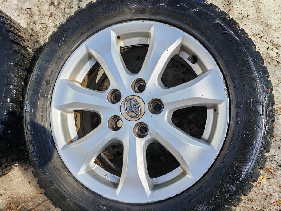 Продам диски литые с резинами