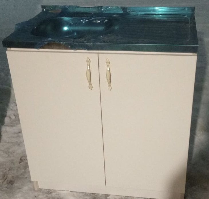 Продам новую мойку с тумбой