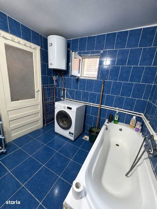 Casă cu teren generos în Acățari