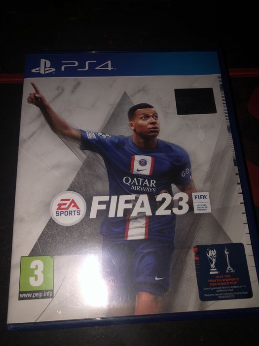 Продавам два джойстика оргинали за Ps4  И fifa 23