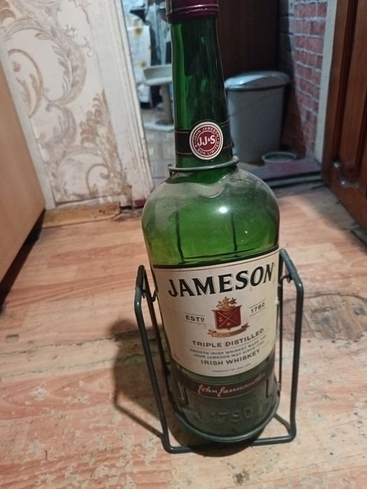 Продаю бутыль 5 литровй