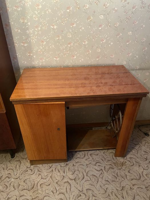 Швейная машинка ножная