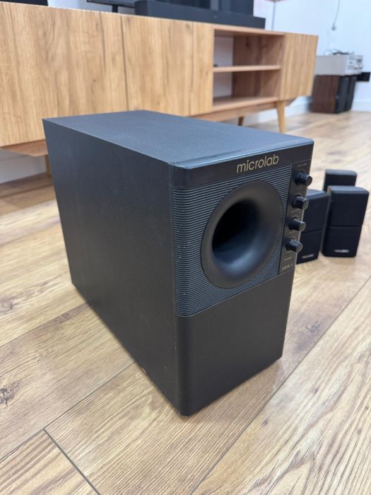 Мультимедийная система Mikrolab