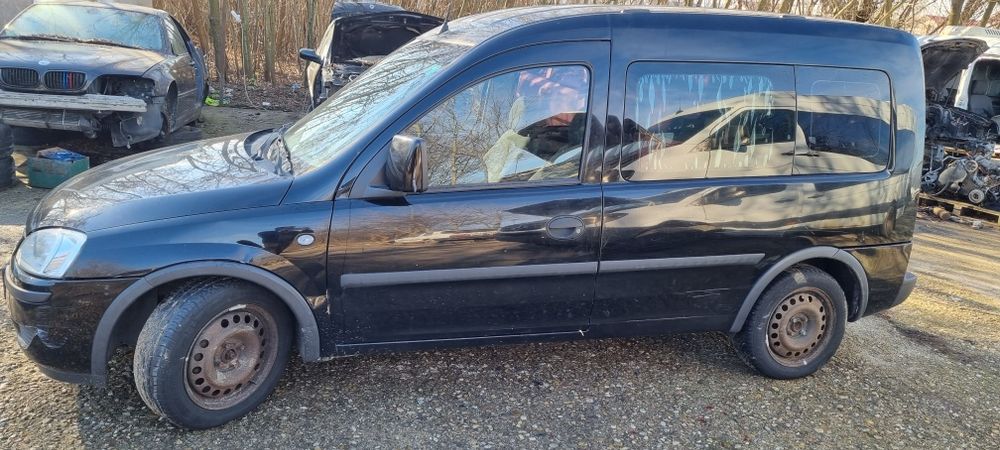 Piese Auto din Dezmembrari Opel Combo 2006 1.3 diesel