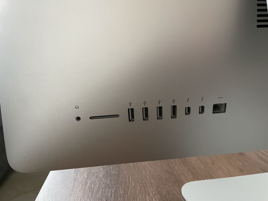 iMac 21.5 late 2013 Intel i5 2.7GHz 8Gb 1TB