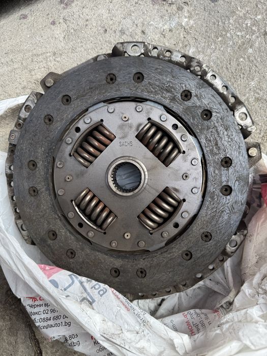 Притискател и феродо от Ауди А4 Б8 А4 b8 съединител