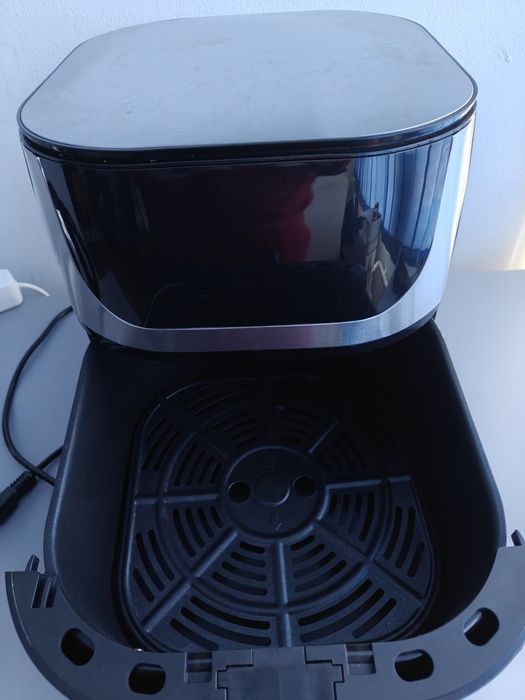 Vand air fryer in stare foarte bună 9L